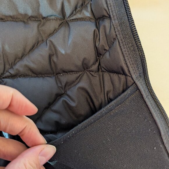 The North Face 550 Vest, Size L - Picture 10 of 10